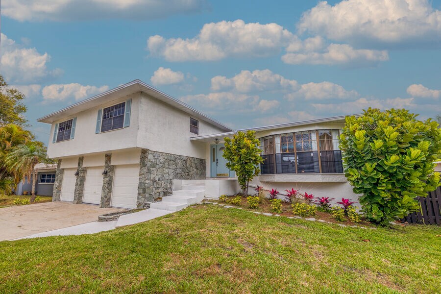 1731 Clearwater Harbor Dr